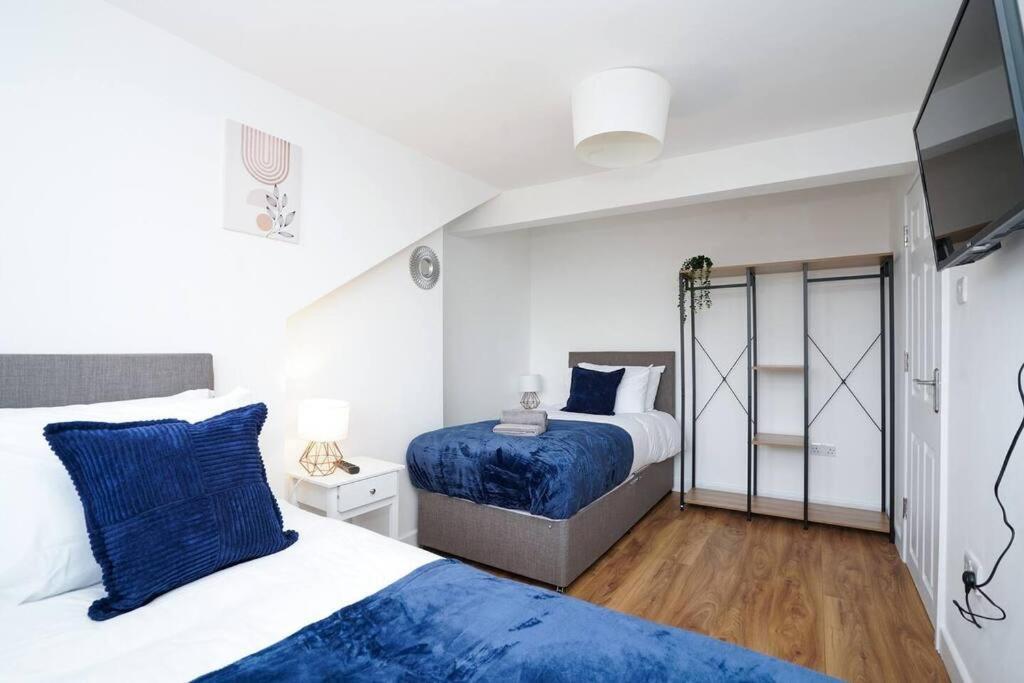 לידס 3 Bedroom Home With Free Parking מראה חיצוני תמונה